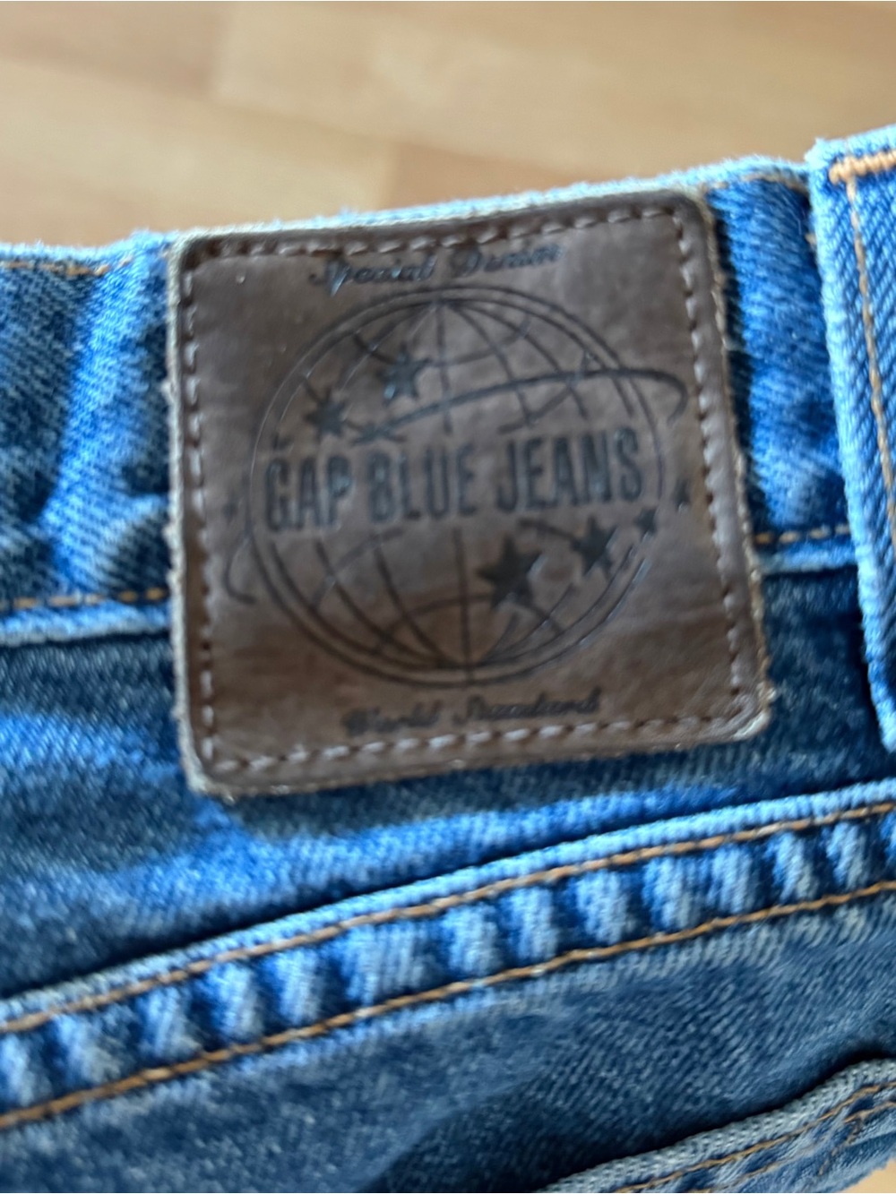Gap Low Rise Straight-Leg Button Fly Jeans Medium Blue Women’s 80’s Style Size 6 - Picture 3 of 9
